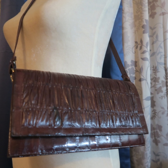 Eel Skin - Picture 1 of 3